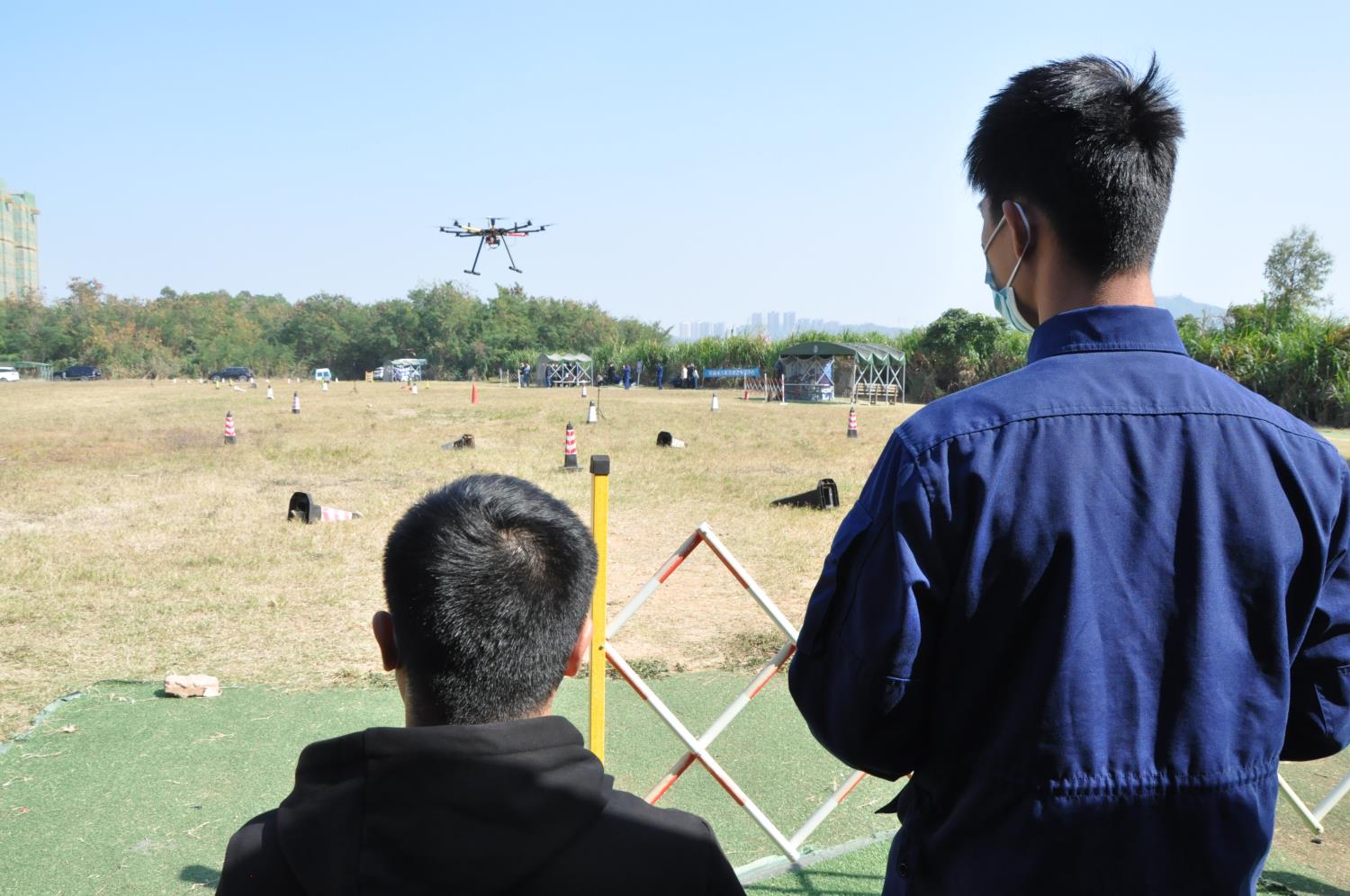 深圳龍崗消防在全球鷹進行無人機駕駛員培訓